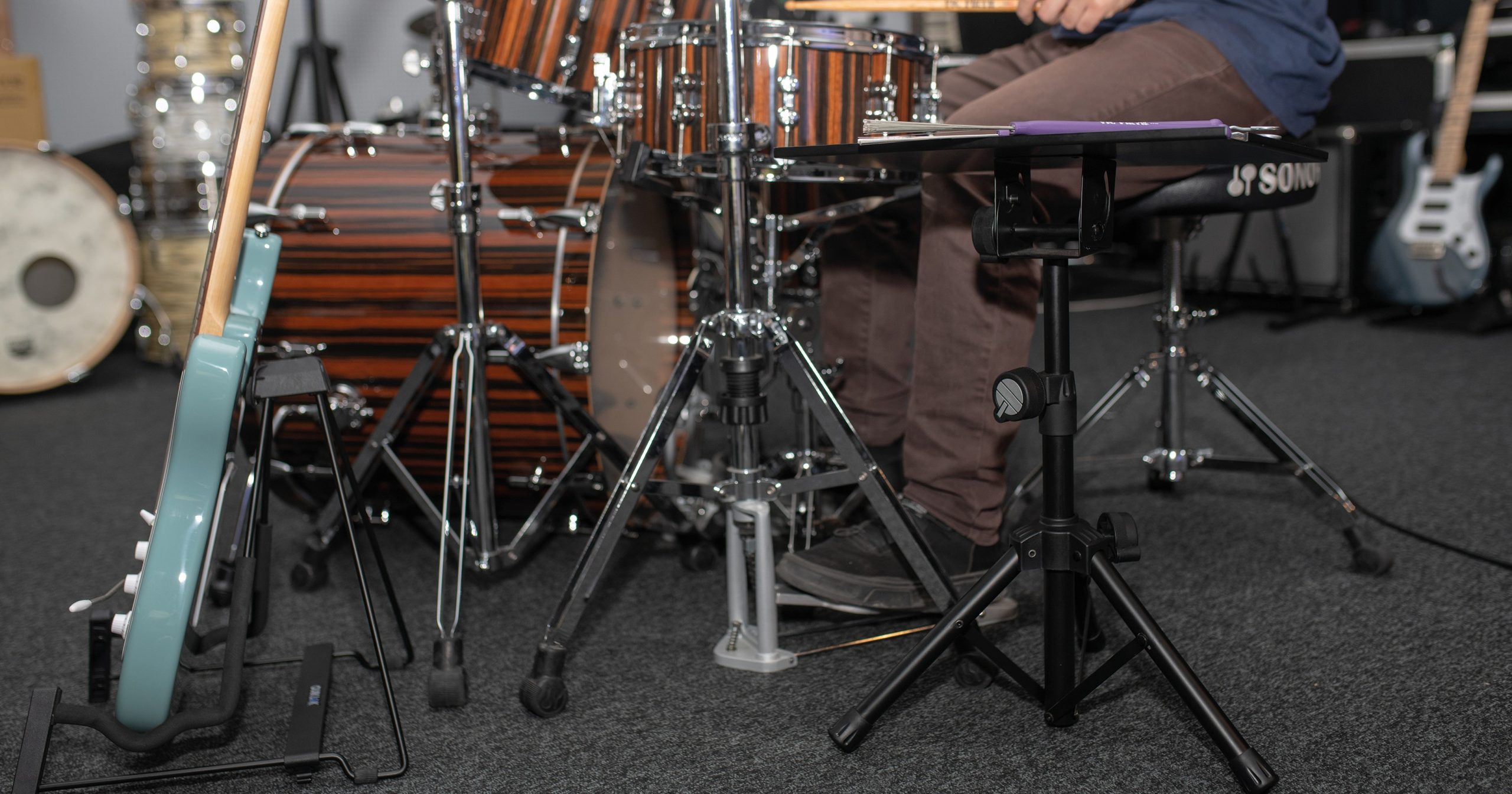 Multifunction Low Level Device Accessory Stand - Image 6