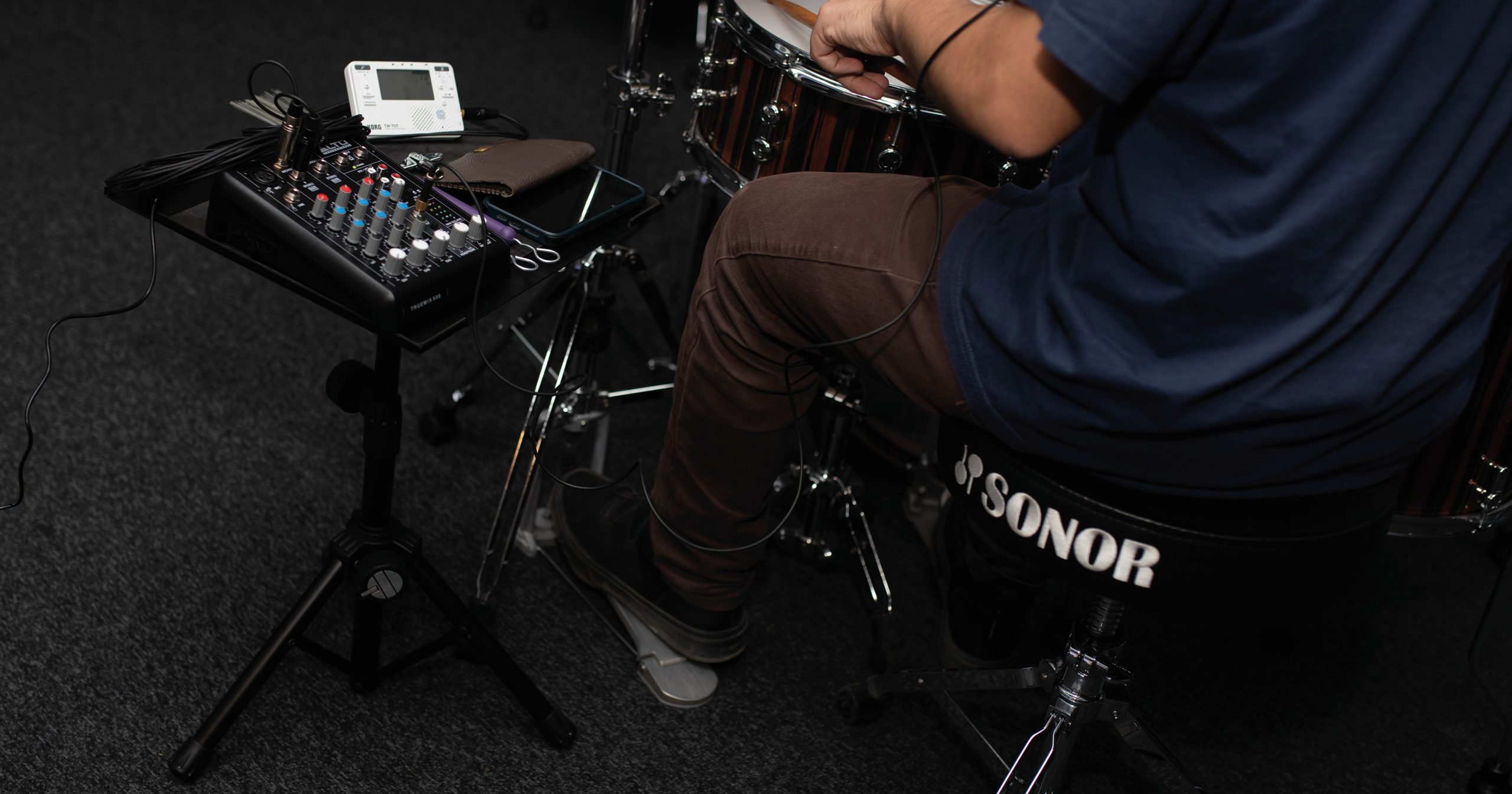 Multifunction Low Level Device Accessory Stand - Image 8